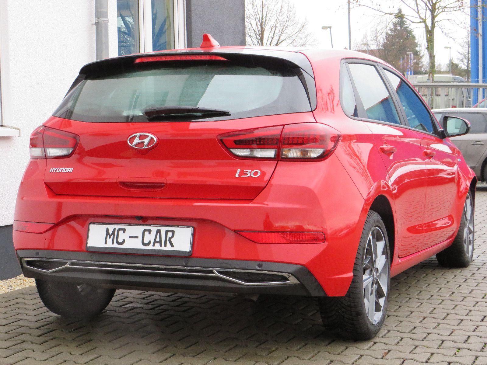 Fahrzeugabbildung Hyundai i30 1.0 T-GDI Hybrid DCT LED- und Navi