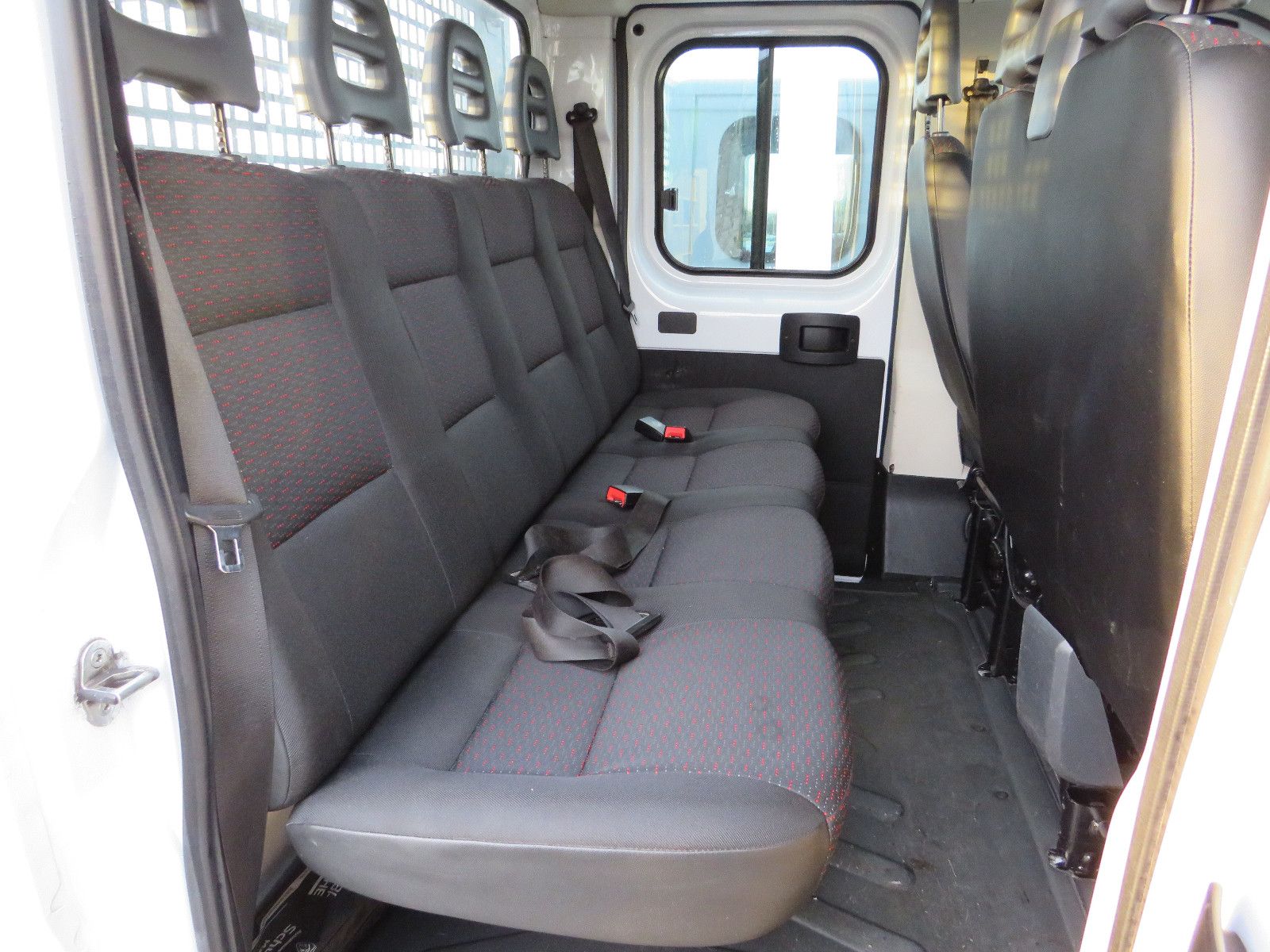 Fahrzeugabbildung Citroën Jumper Pritsche Doka. 35 L4 Heavy Plus Solution