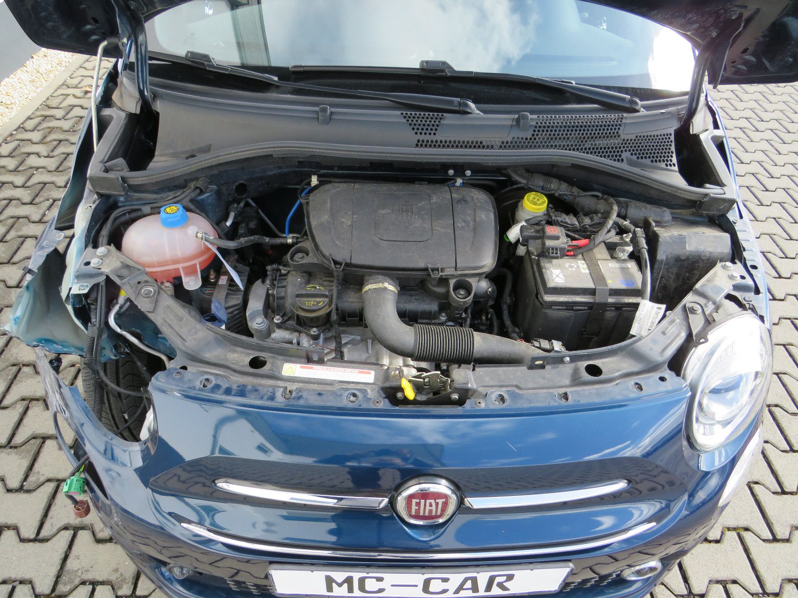 Fahrzeugabbildung Fiat 500 Lounge 1.0 52kW