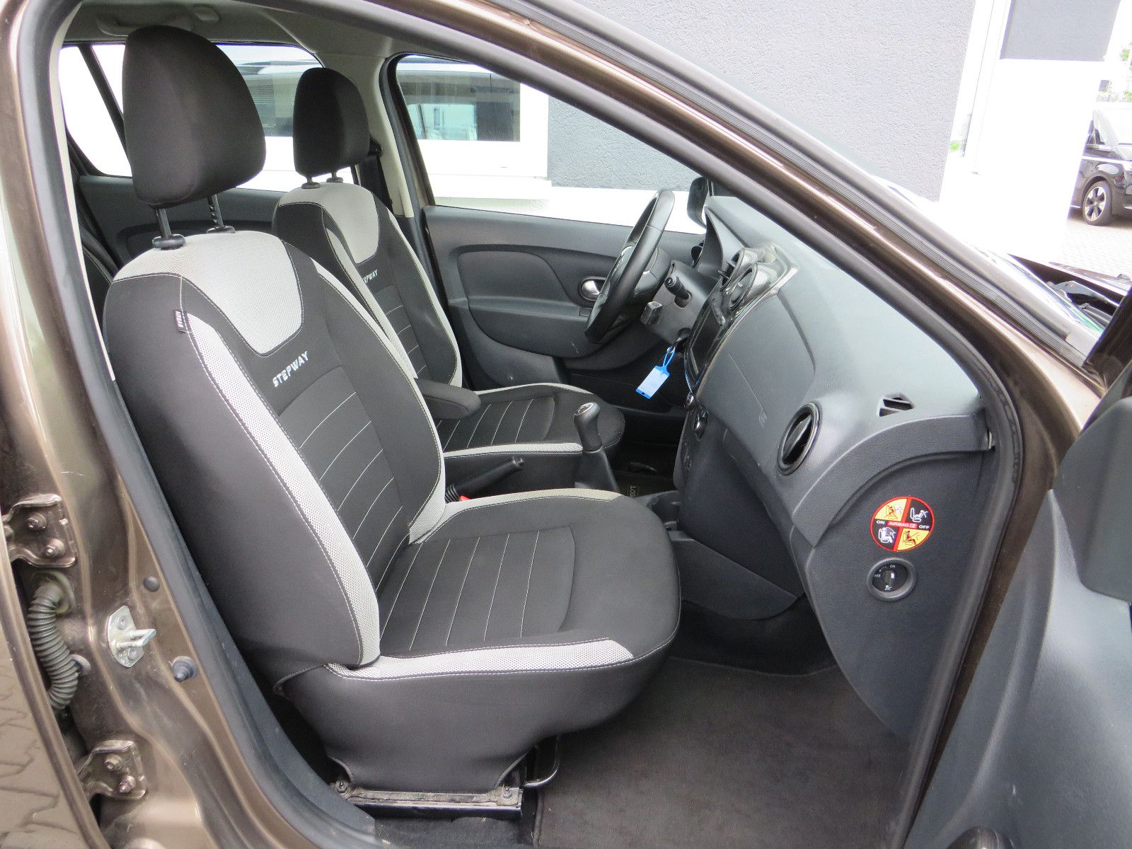 Fahrzeugabbildung Dacia Logan MCV II Kombi Stepway