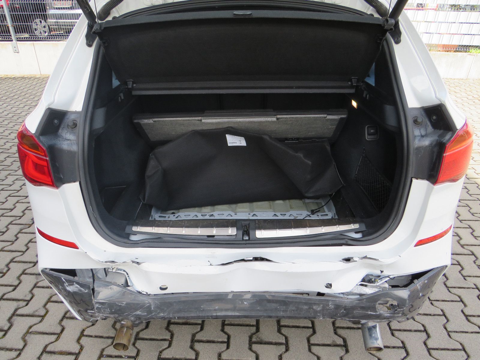 Fahrzeugabbildung BMW X1 sDrive 20 i M Sport