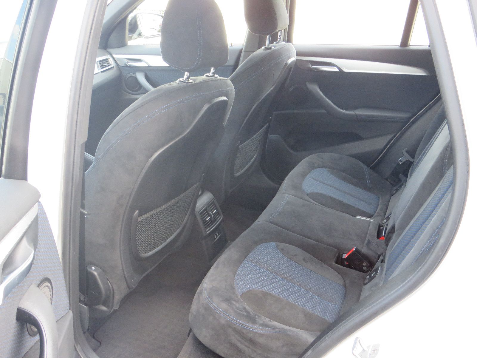 Fahrzeugabbildung BMW X1 sDrive 20 i M Sport