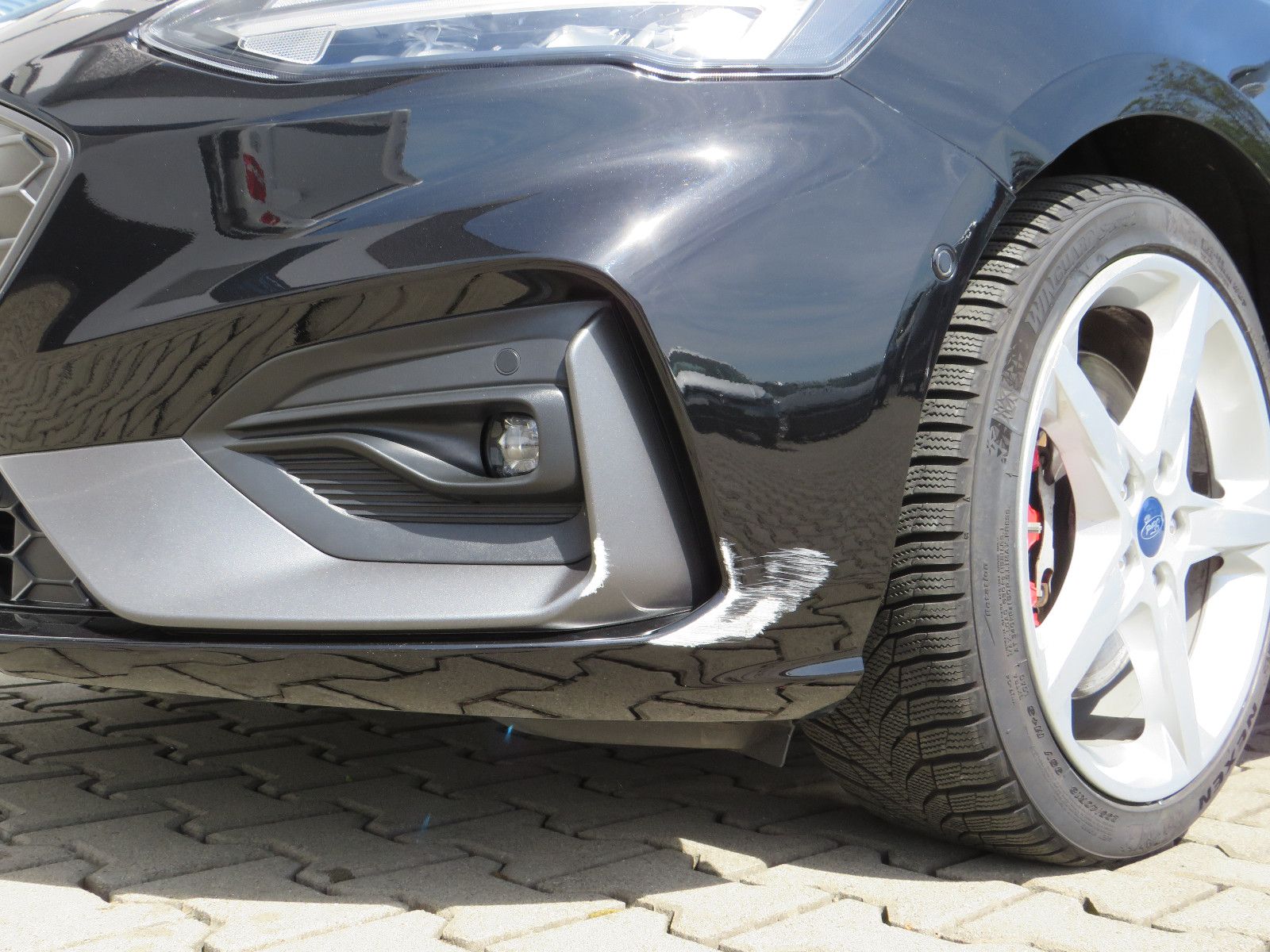 Fahrzeugabbildung Ford Focus Lim. ST
