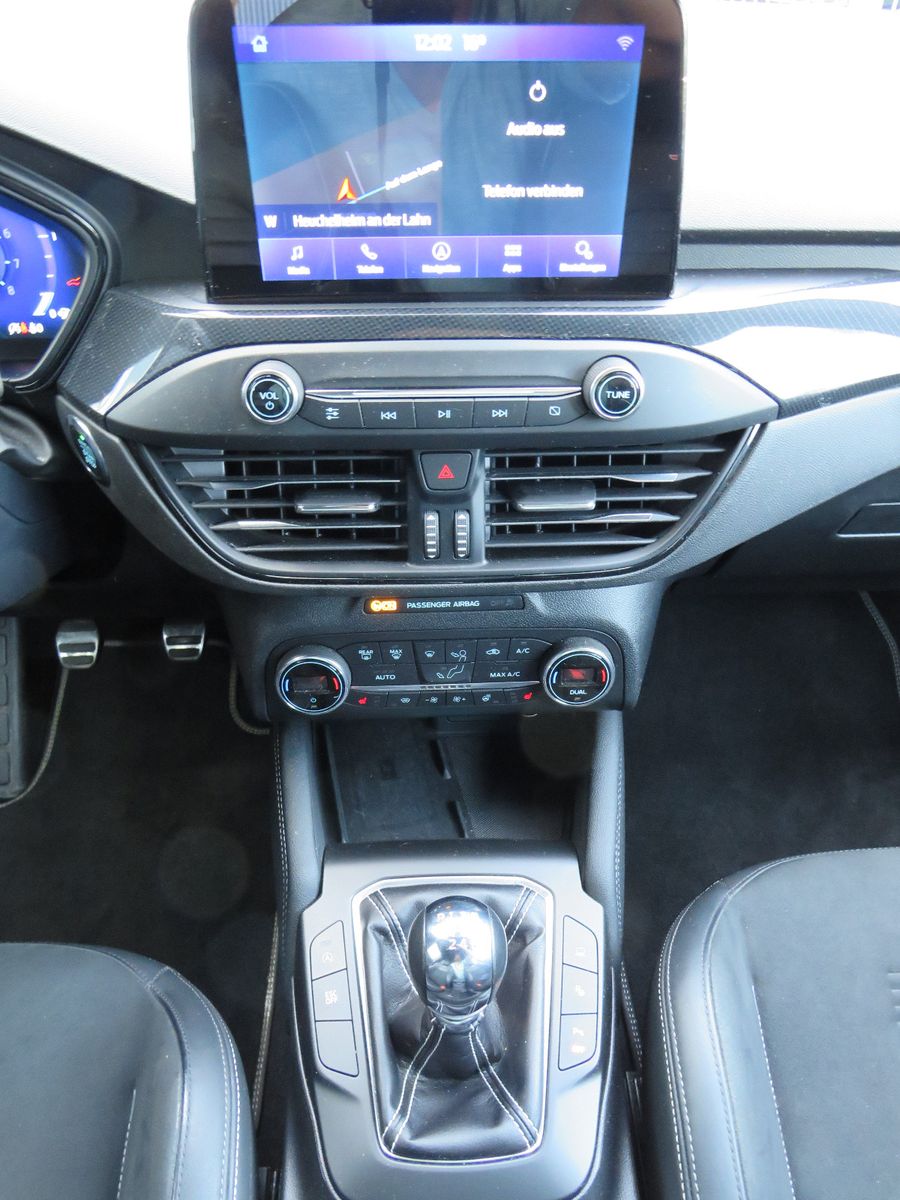 Fahrzeugabbildung Ford Focus Lim. ST