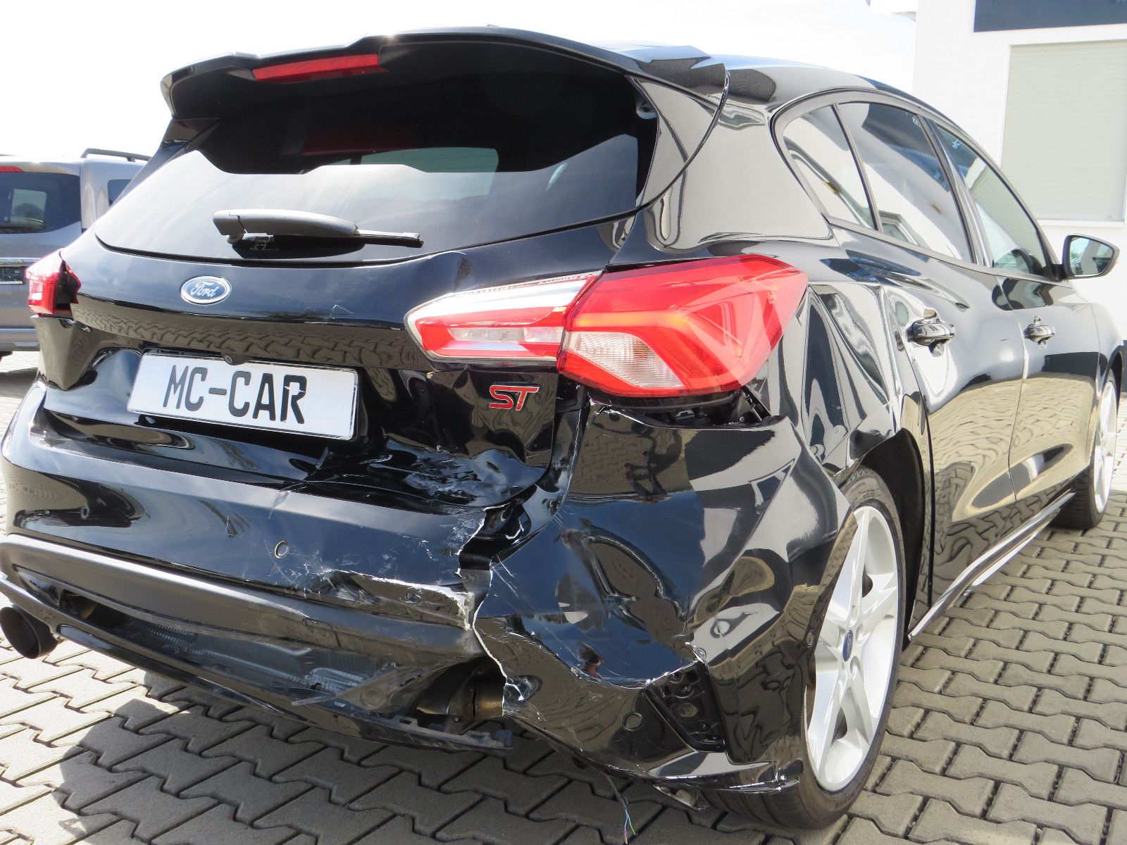 Fahrzeugabbildung Ford Focus Lim. ST