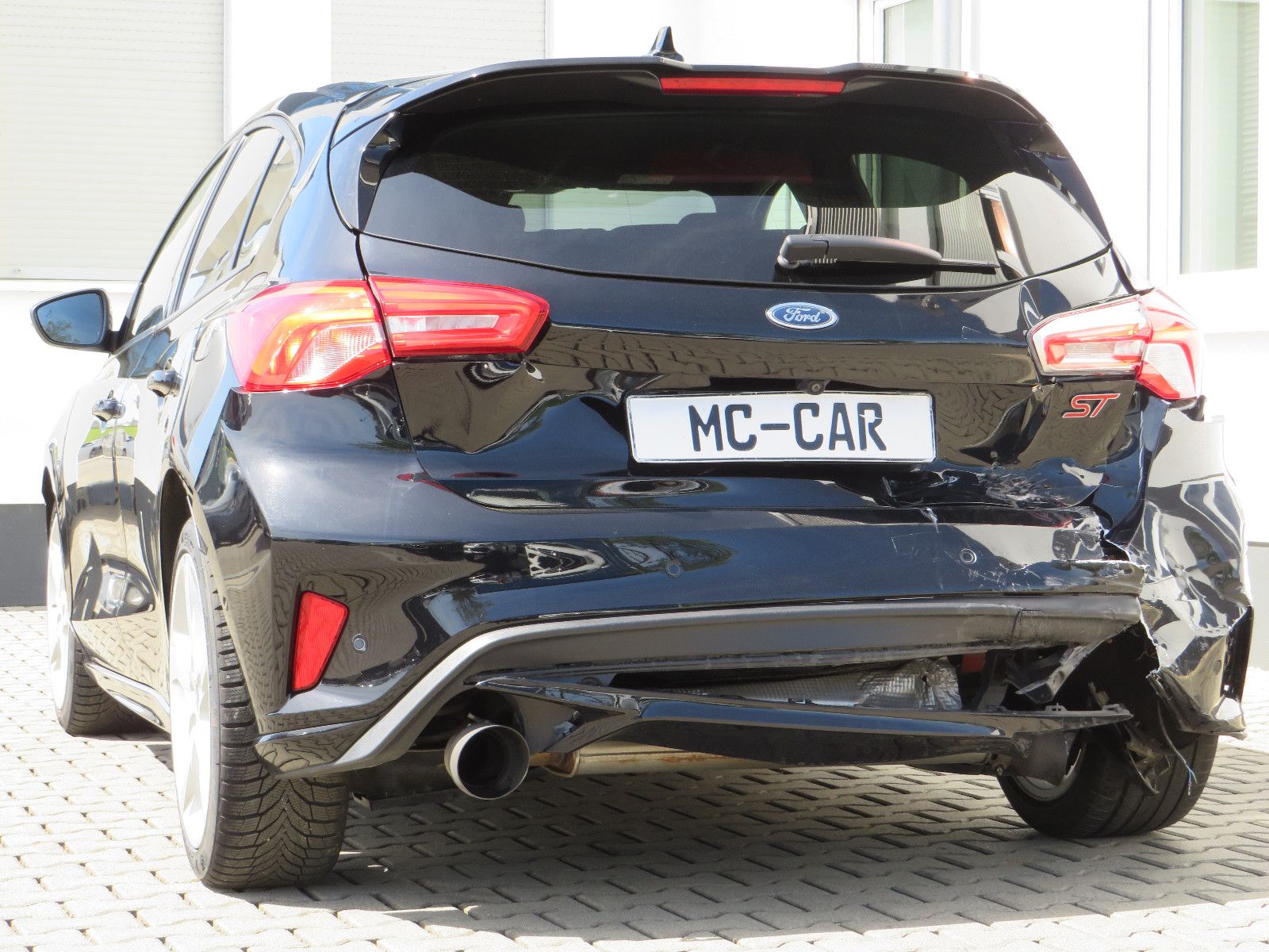 Fahrzeugabbildung Ford Focus Lim. ST