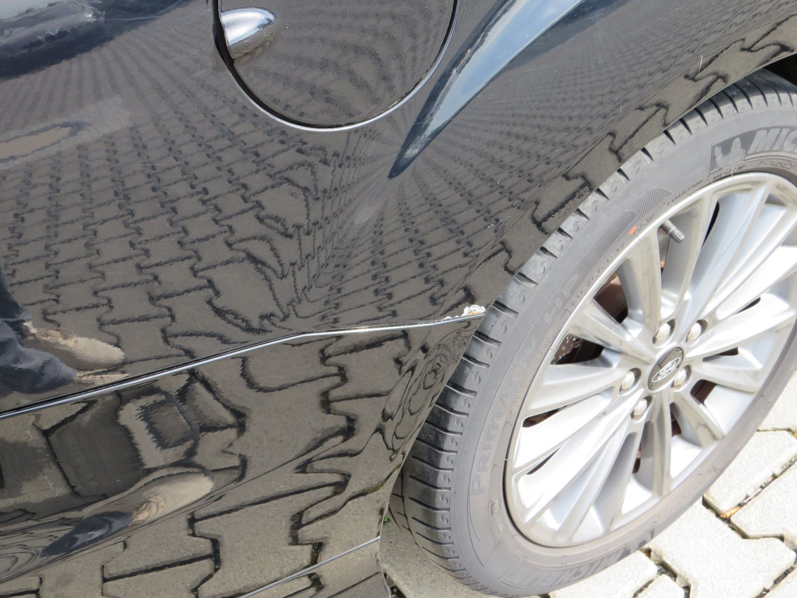 Fahrzeugabbildung Ford Focus Turnier ST-Line