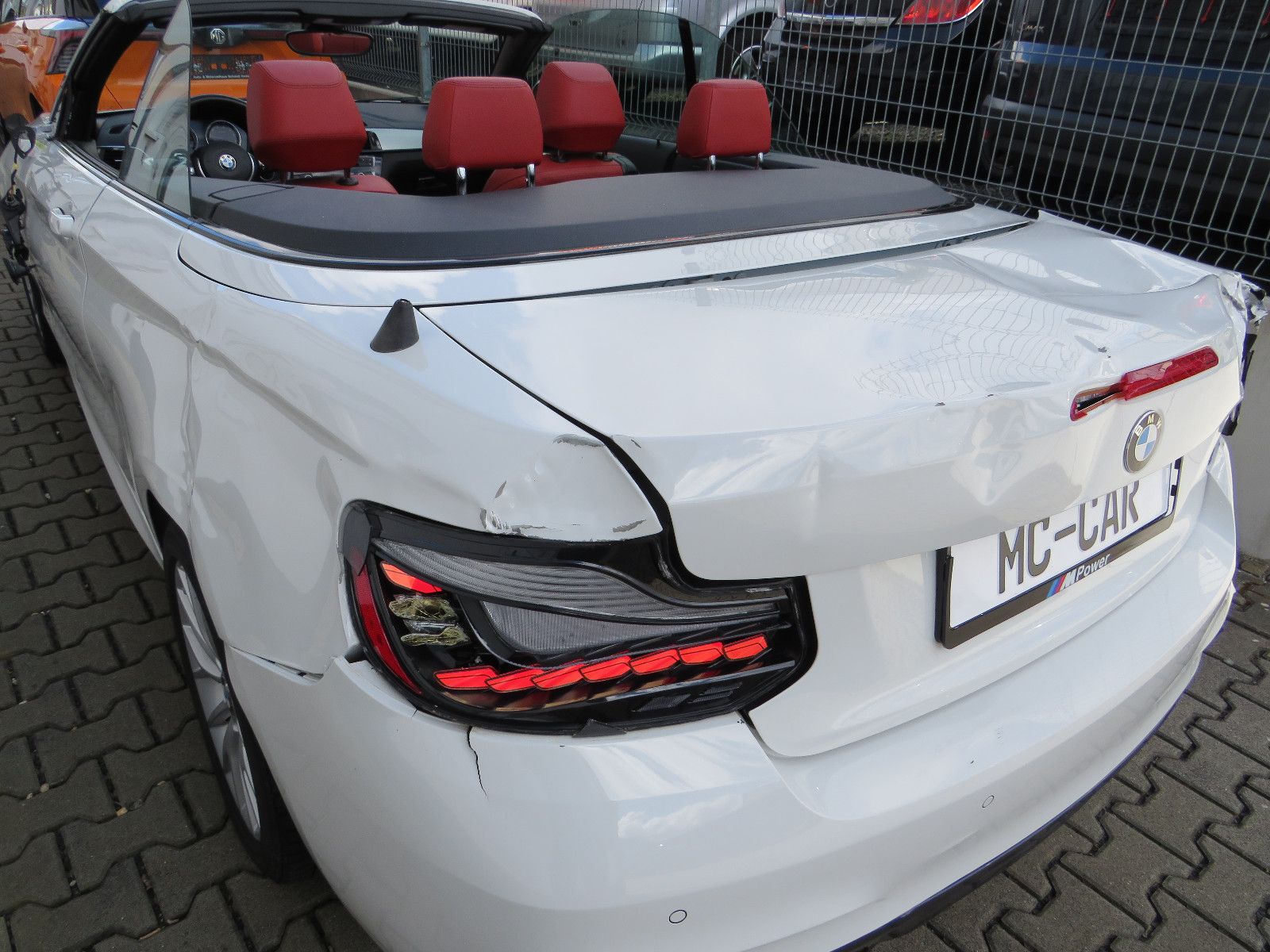Fahrzeugabbildung BMW 220 2 Cabrio 220 i M Sport