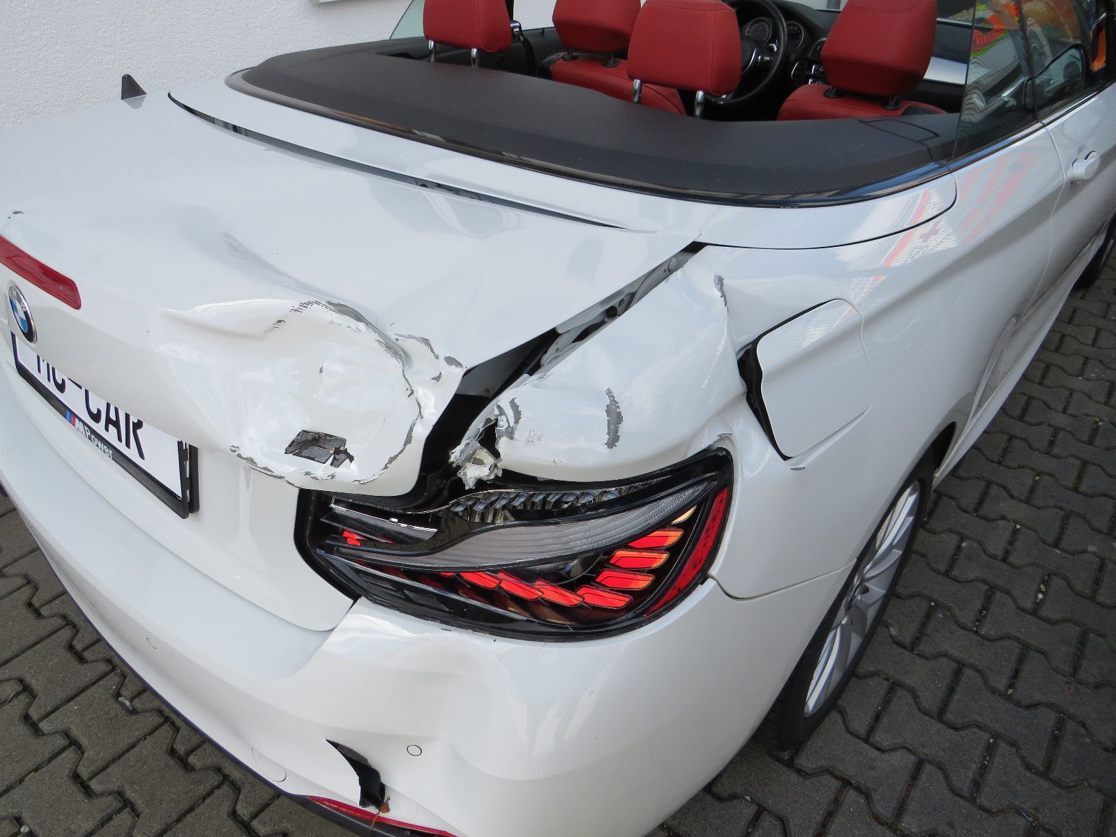 Fahrzeugabbildung BMW 220 2 Cabrio 220 i M Sport