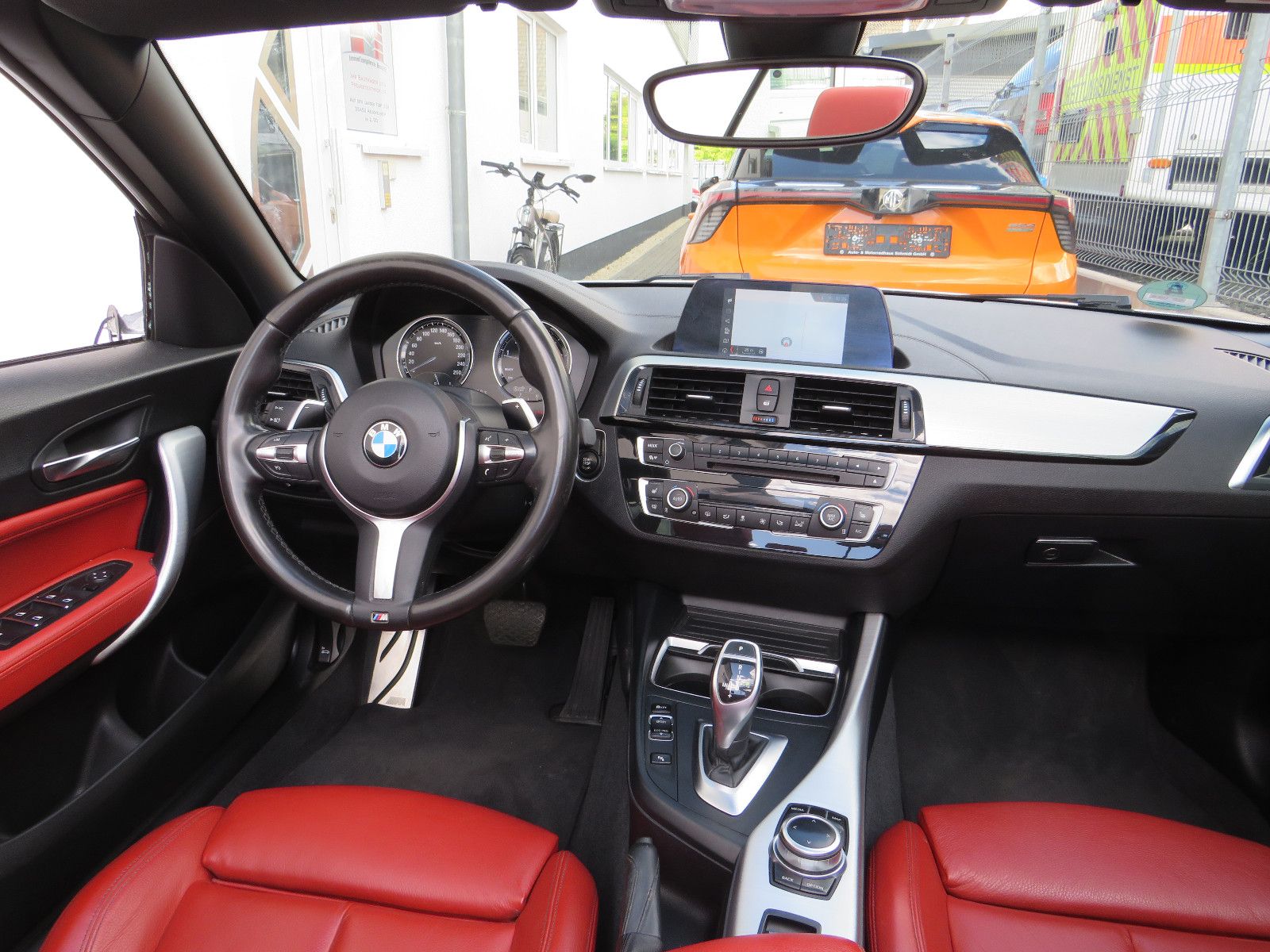 Fahrzeugabbildung BMW 220 2 Cabrio 220 i M Sport