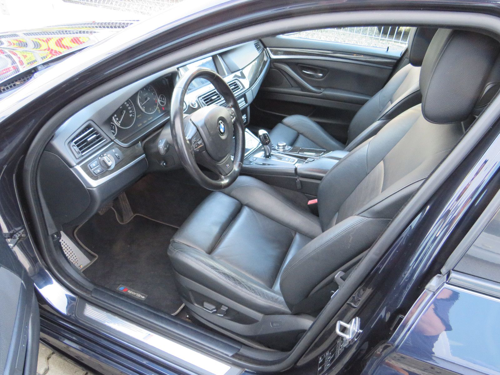 Fahrzeugabbildung BMW 550 5 Limousine 550 i M-Paket