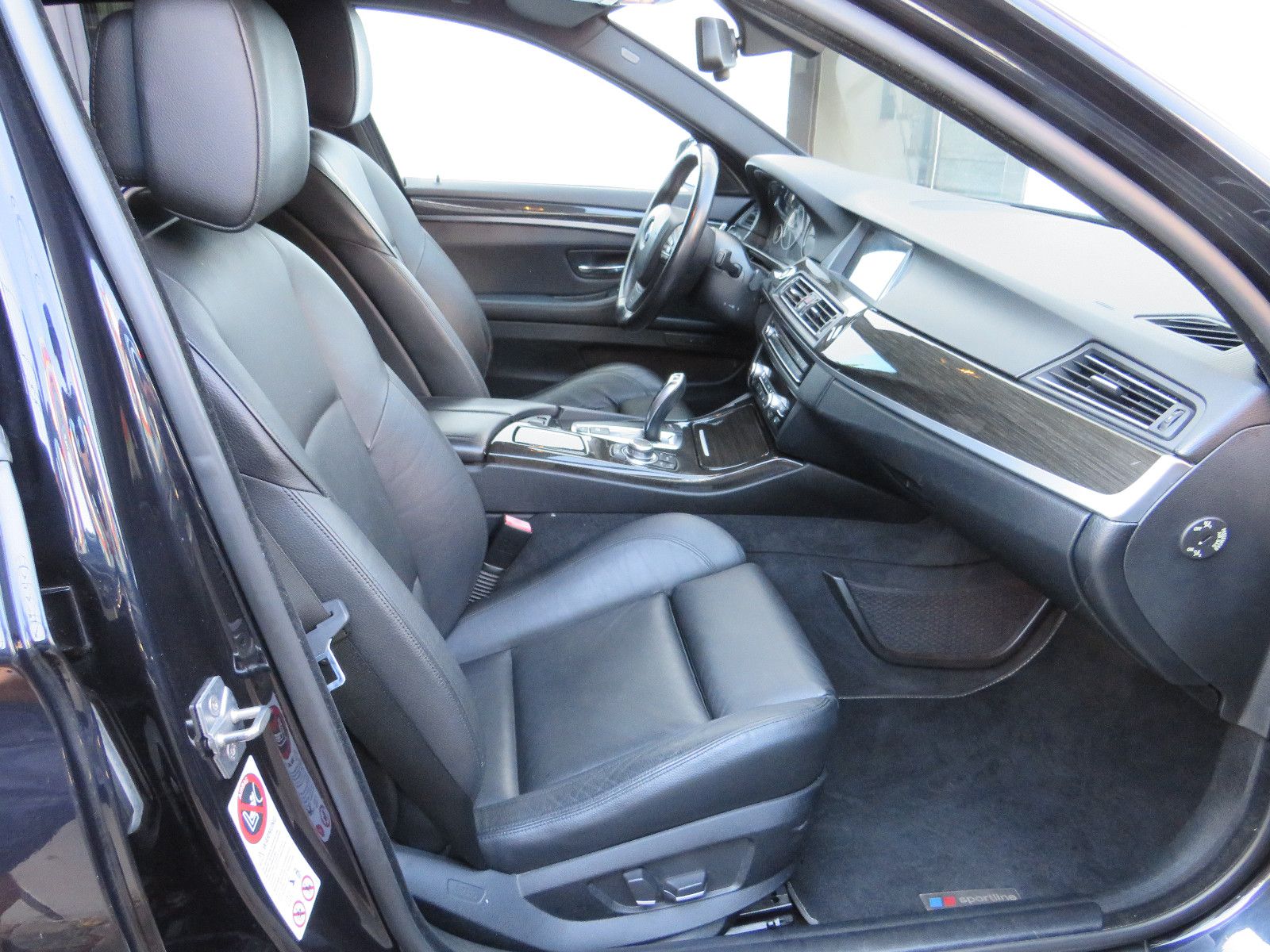 Fahrzeugabbildung BMW 550 5 Limousine 550 i M-Paket