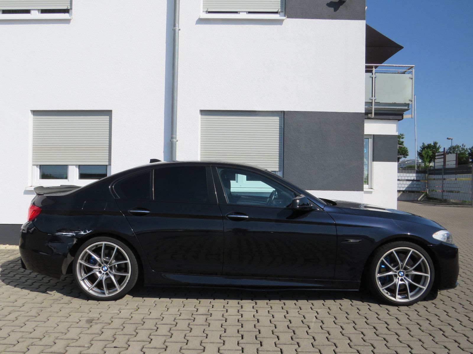 Fahrzeugabbildung BMW 550 5 Limousine 550 i M-Paket