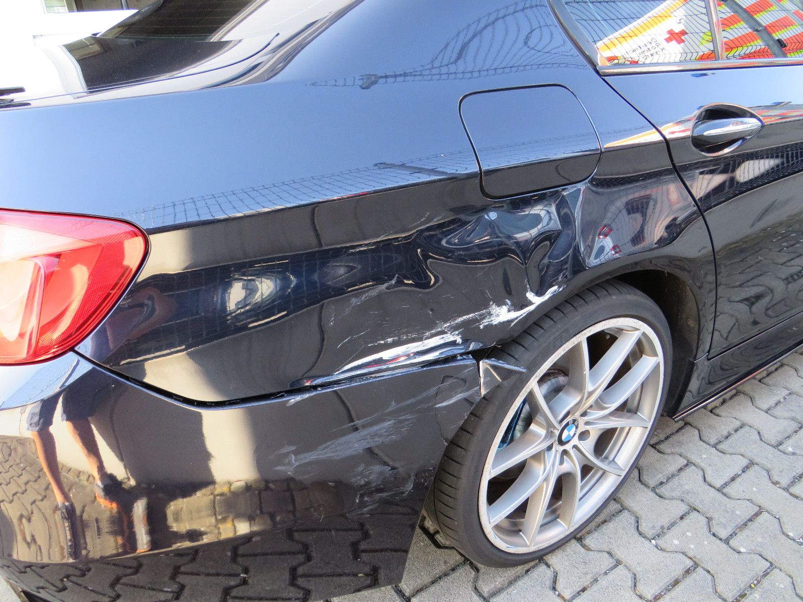 Fahrzeugabbildung BMW 550 5 Limousine 550 i M-Paket