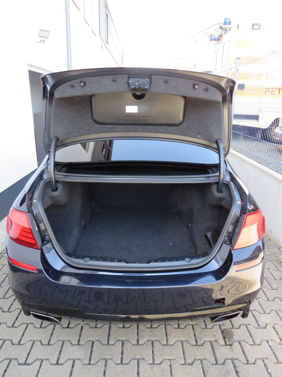 Fahrzeugabbildung BMW 550 5 Limousine 550 i M-Paket