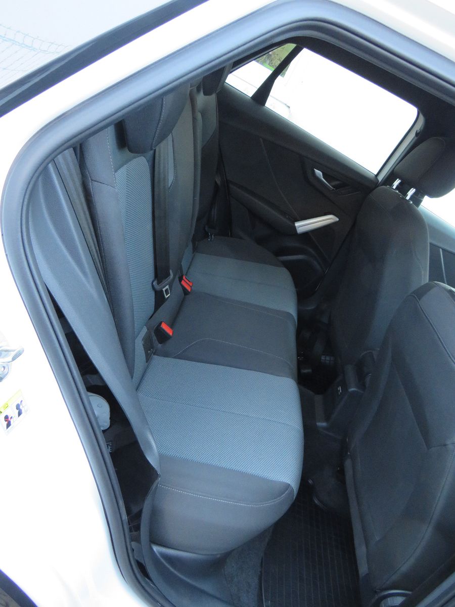 Fahrzeugabbildung Audi Q2 40 TFSI quattro design