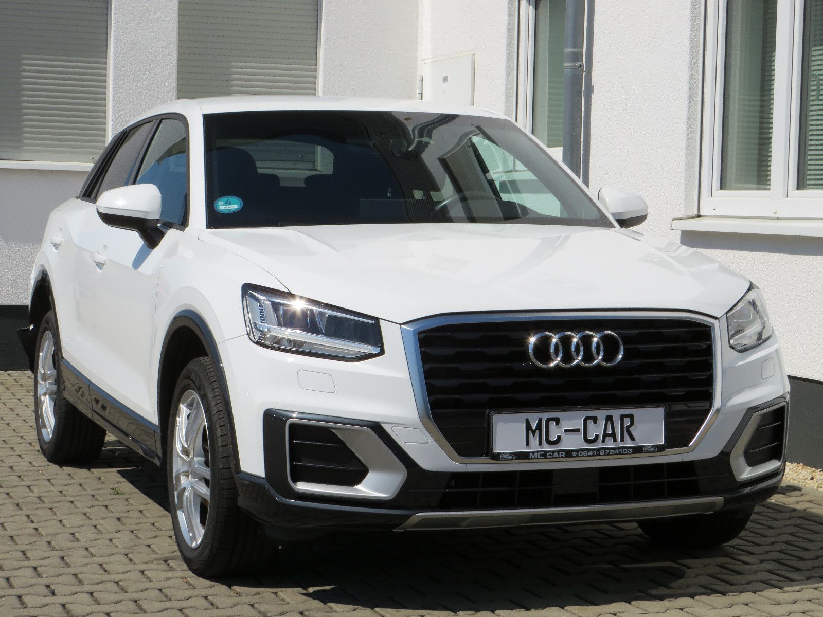 Fahrzeugabbildung Audi Q2 40 TFSI quattro design