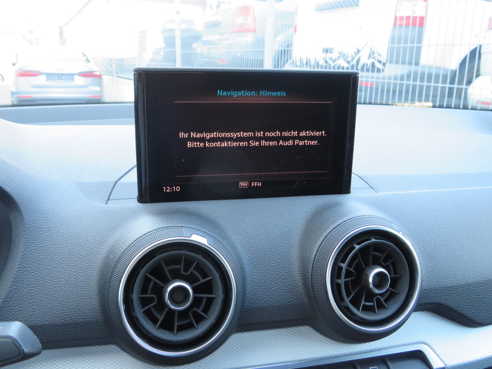 Fahrzeugabbildung Audi Q2 40 TFSI quattro design