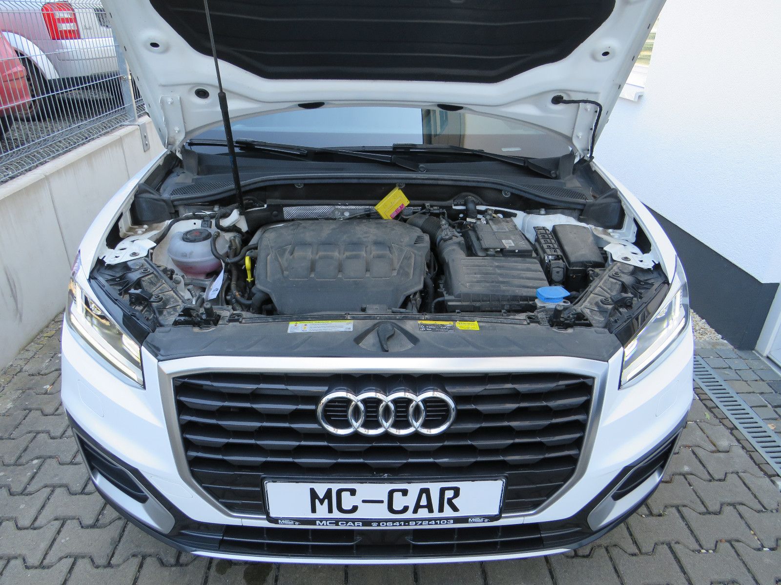 Fahrzeugabbildung Audi Q2 40 TFSI quattro design