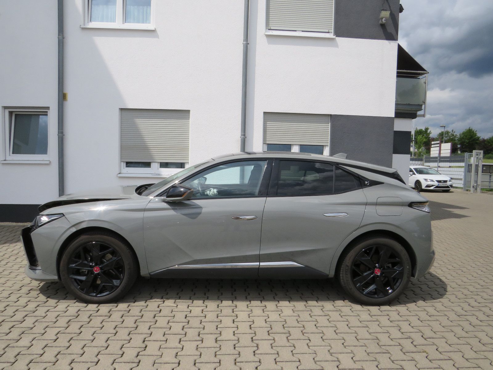 Fahrzeugabbildung DS Automobiles DS4 E-Tense Performance Line + Automatik
