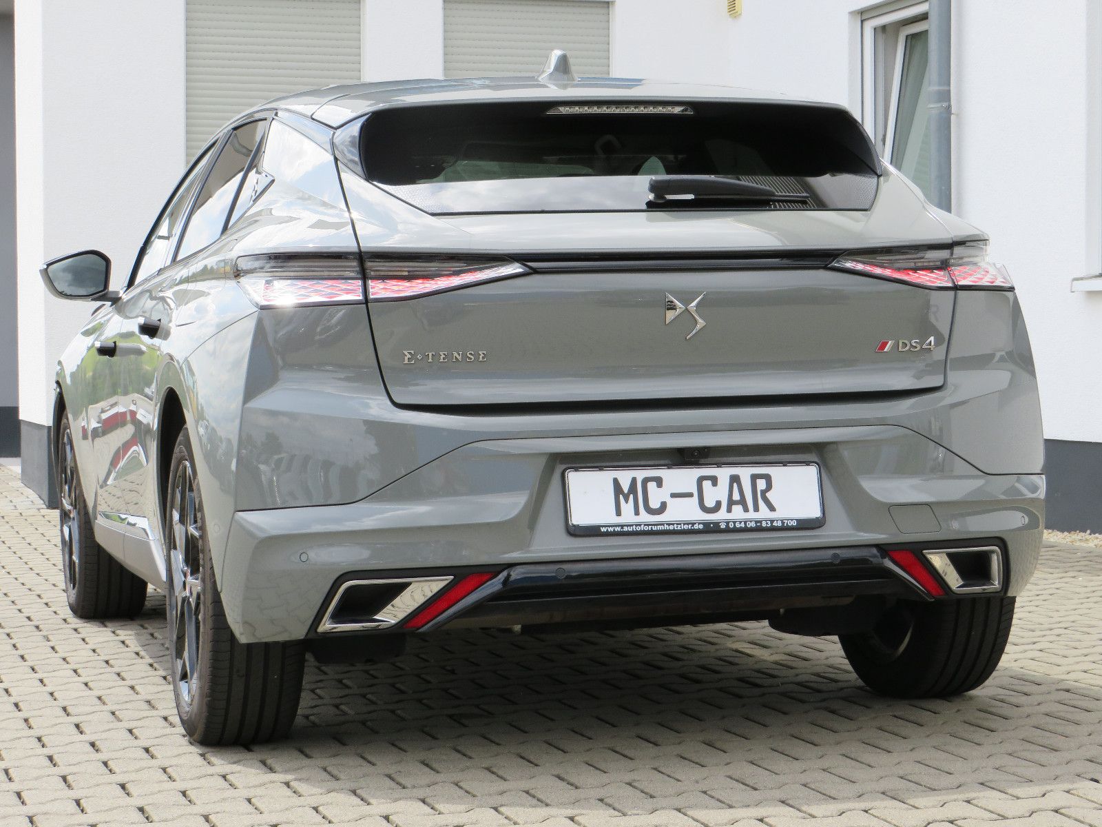Fahrzeugabbildung DS Automobiles DS4 E-Tense Performance Line + Automatik