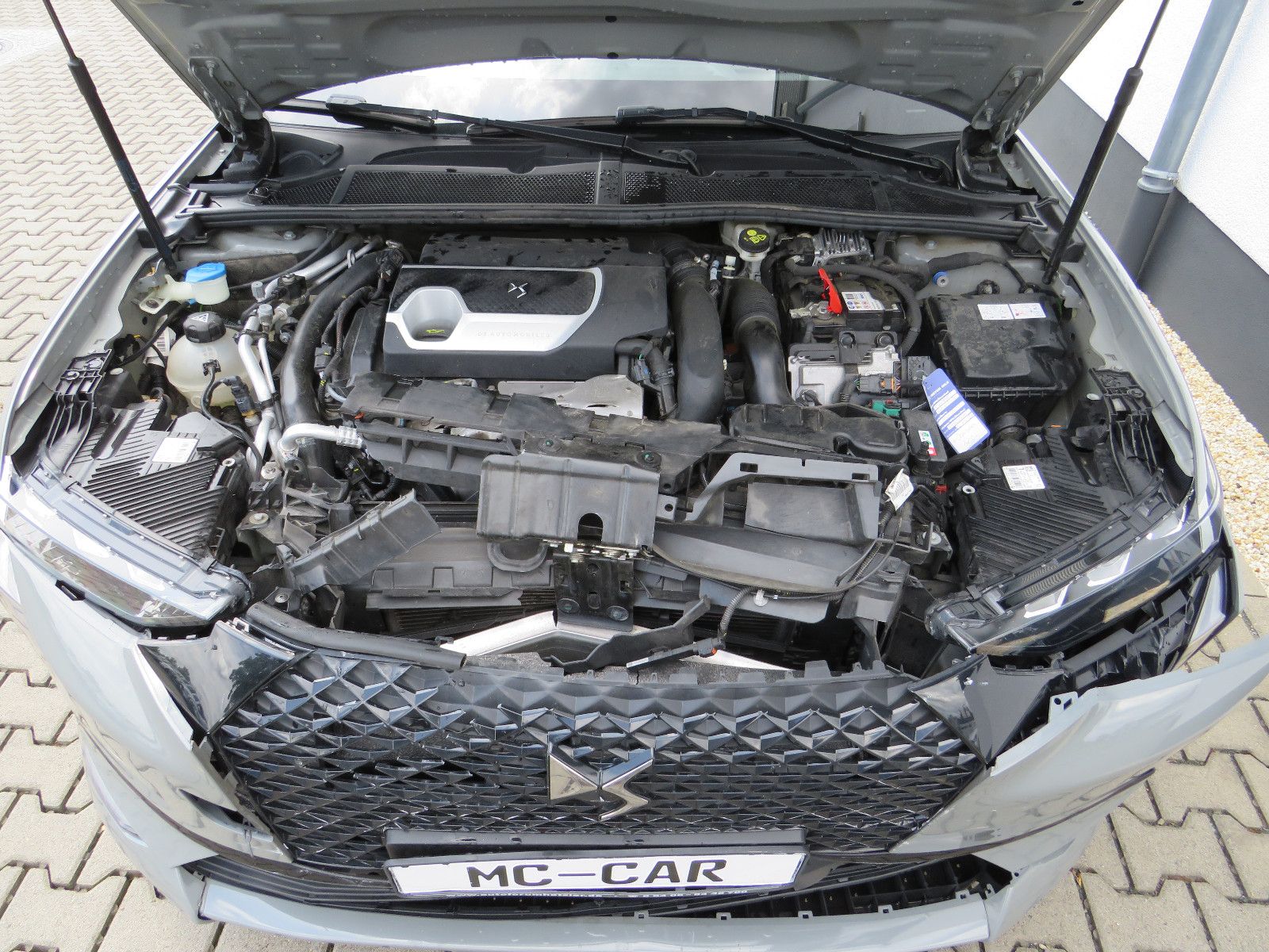 Fahrzeugabbildung DS Automobiles DS4 E-Tense Performance Line + Automatik