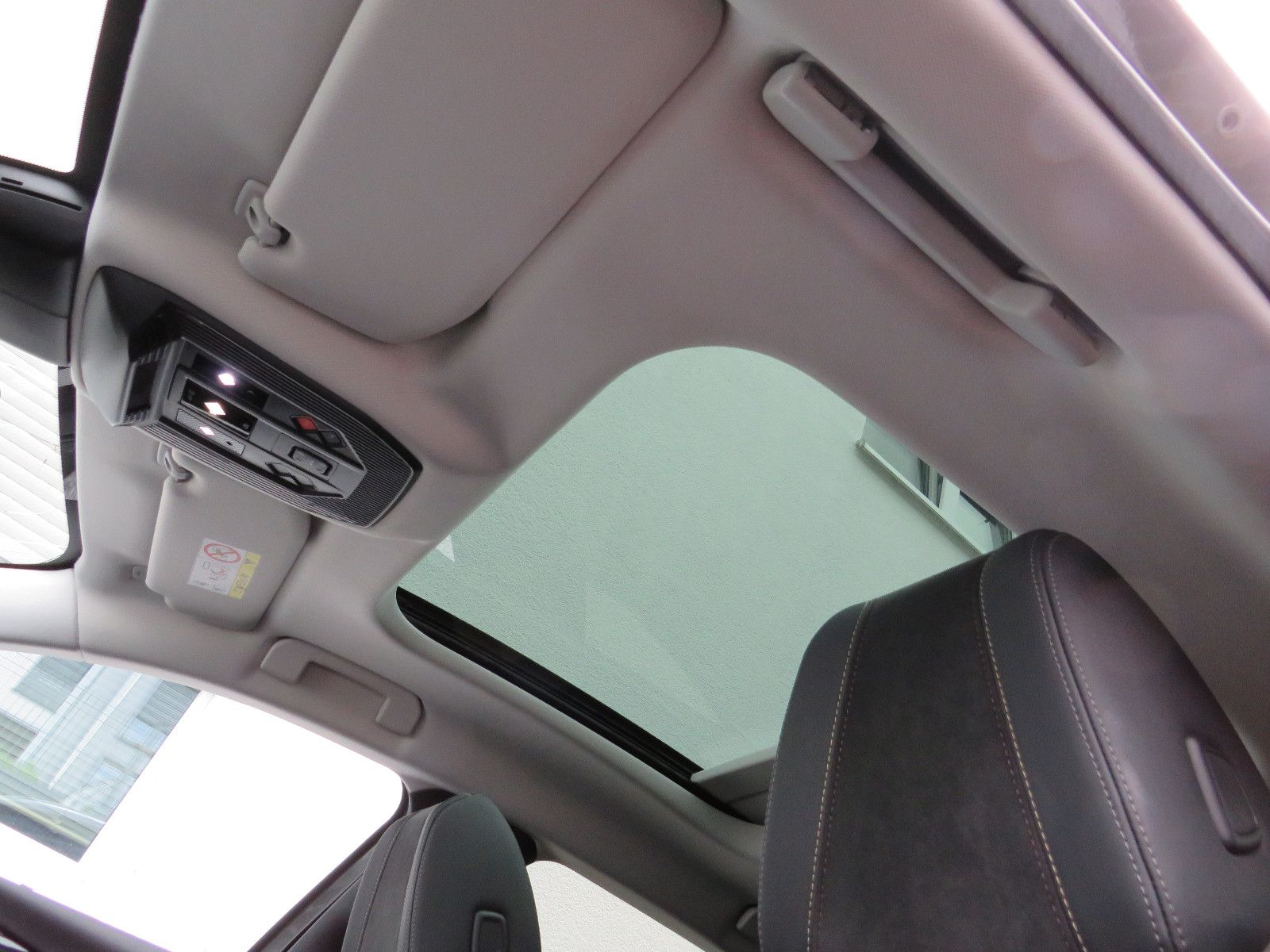 Fahrzeugabbildung DS Automobiles DS4 E-Tense Performance Line + Automatik