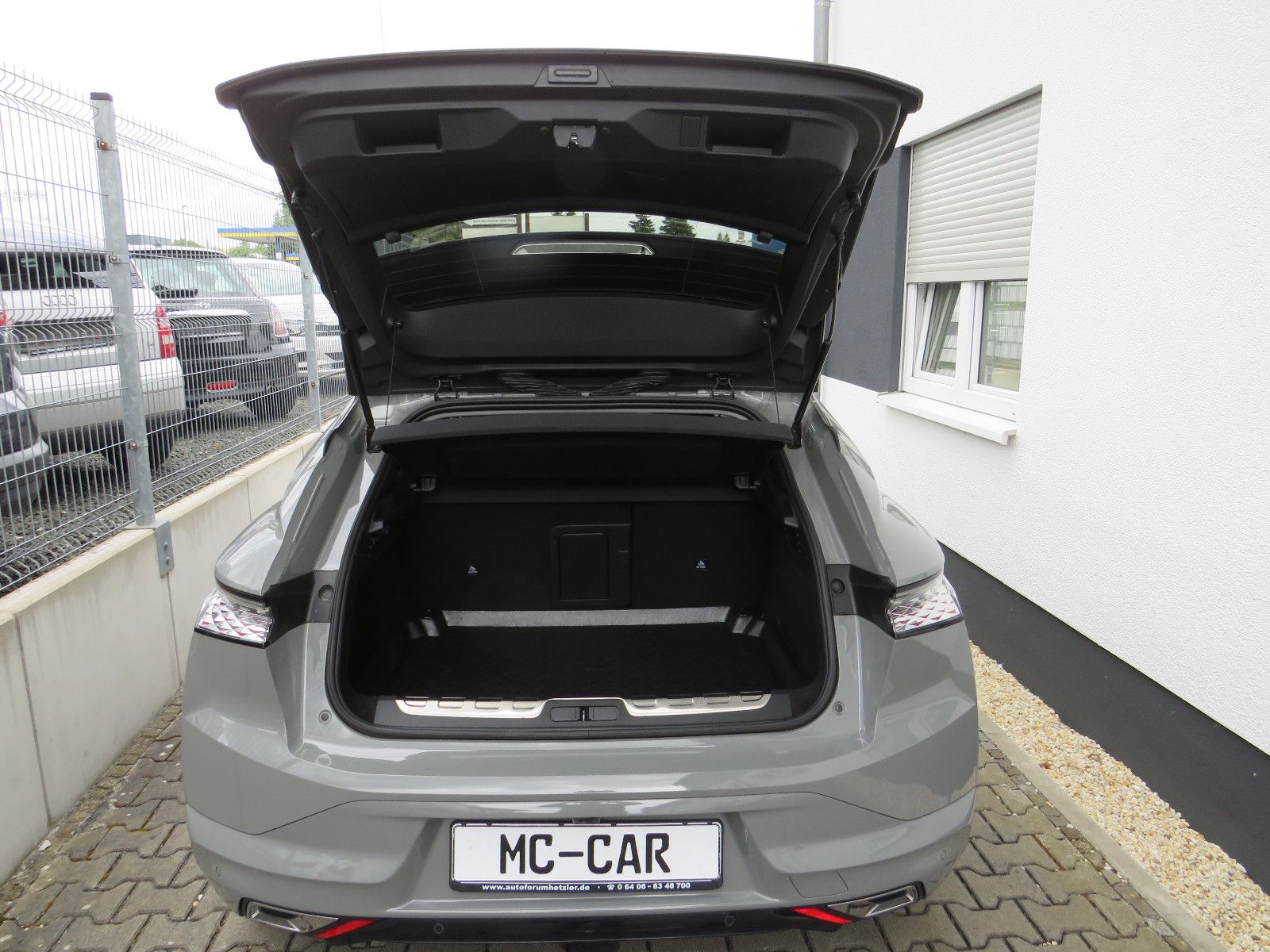 Fahrzeugabbildung DS Automobiles DS4 E-Tense Performance Line + Automatik