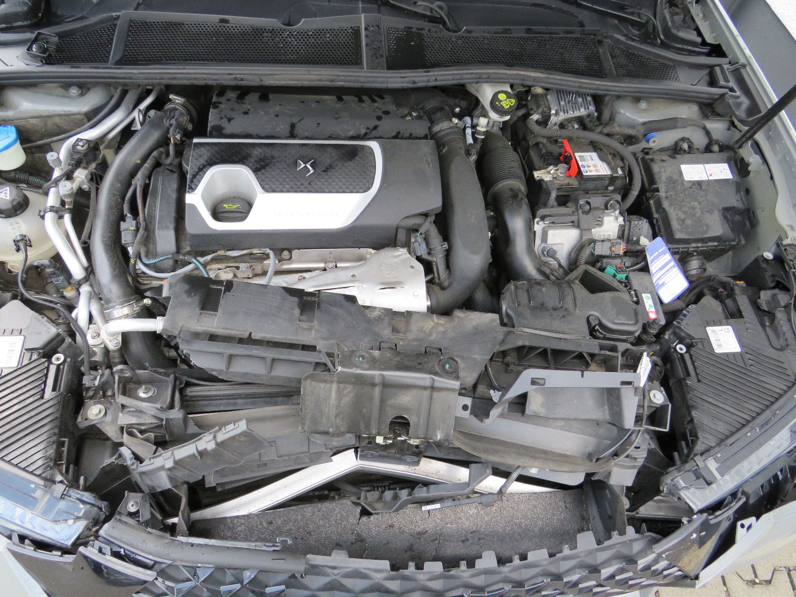 Fahrzeugabbildung DS Automobiles DS4 E-Tense Performance Line + Automatik