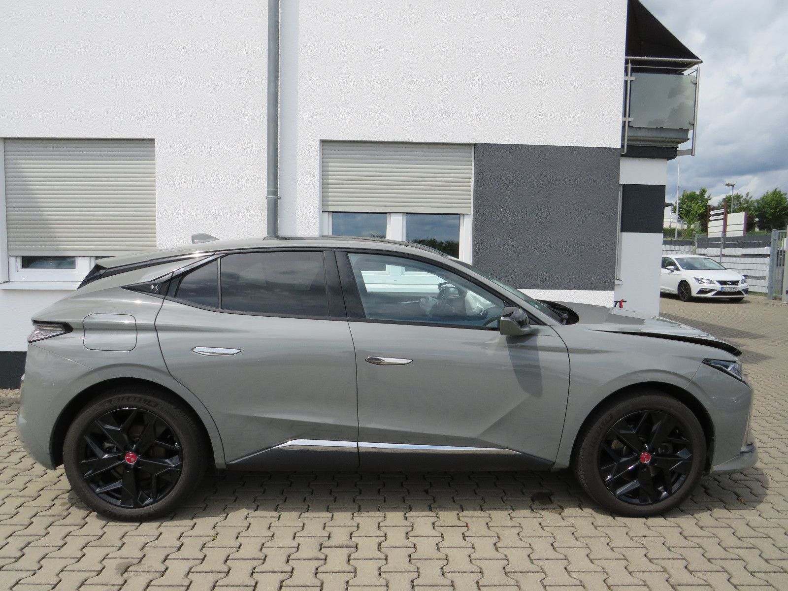 Fahrzeugabbildung DS Automobiles DS4 E-Tense Performance Line + Automatik