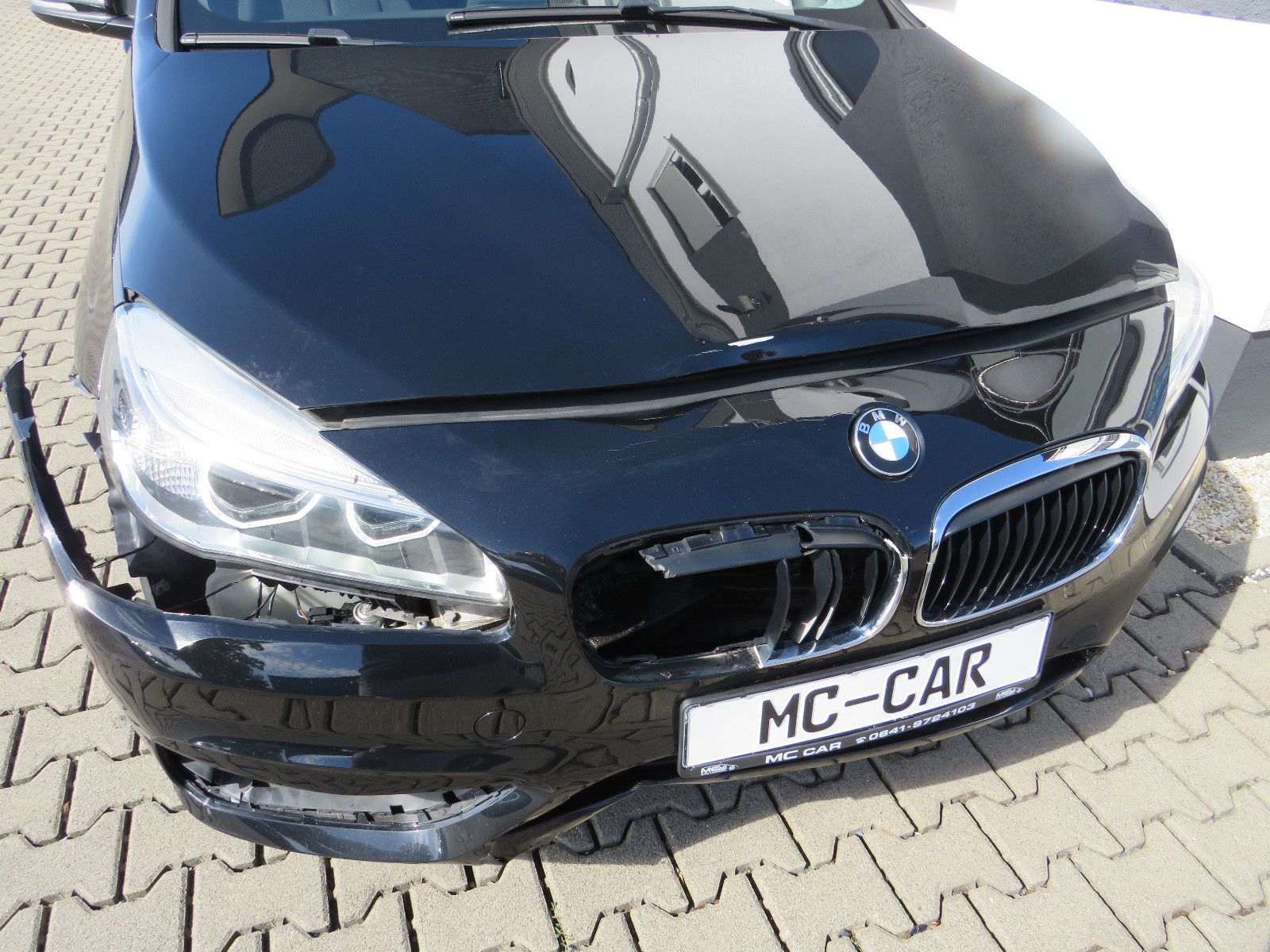 Fahrzeugabbildung BMW 220 2 Active Tourer 220 i Advantage