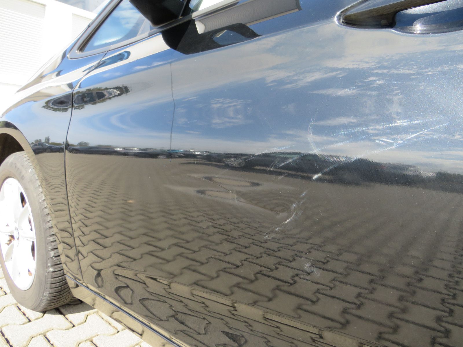 Fahrzeugabbildung BMW 220 2 Active Tourer 220 i Advantage