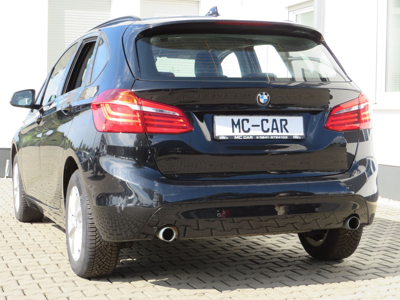 Fahrzeugabbildung BMW 220 2 Active Tourer 220 i Advantage