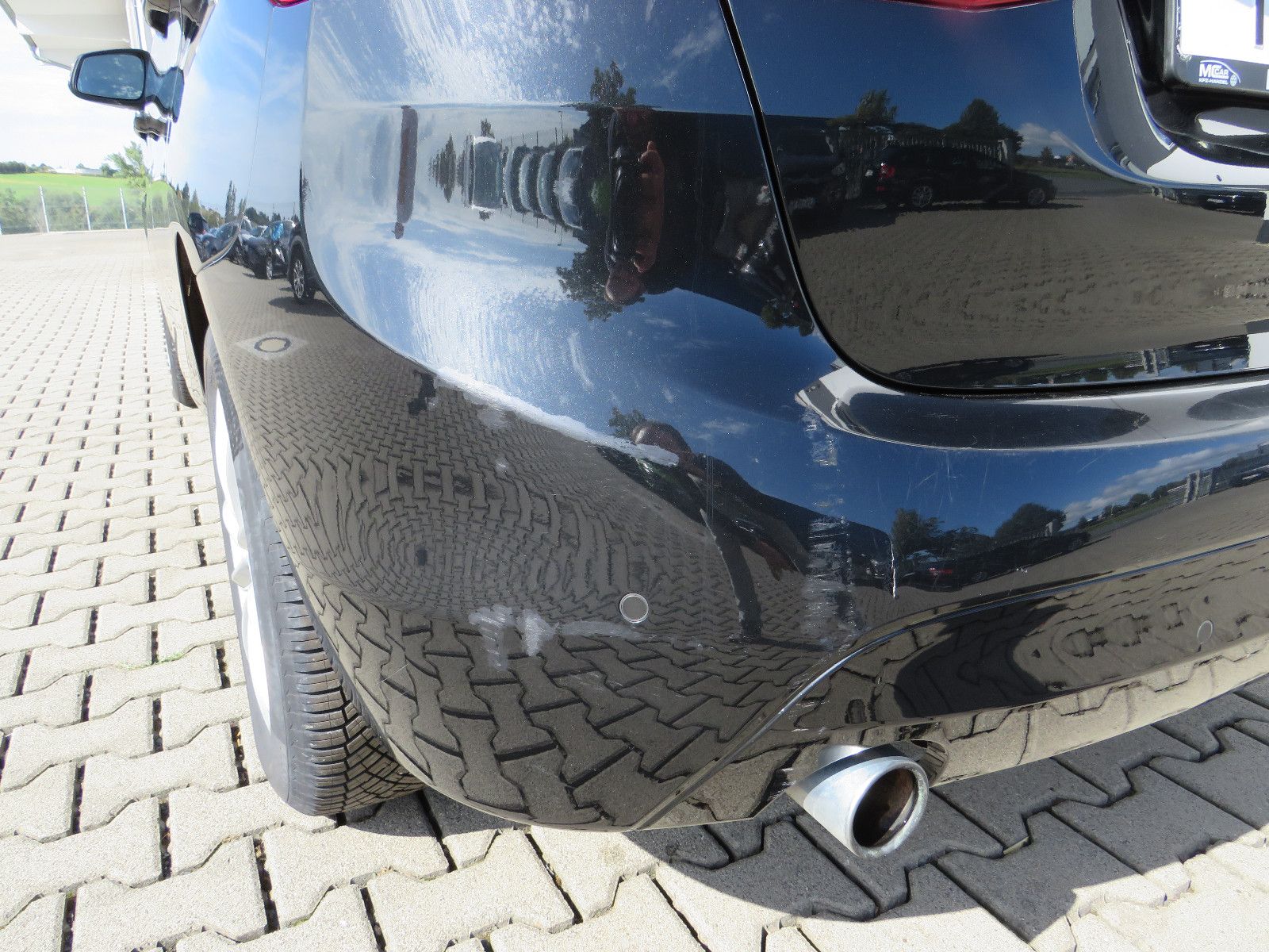 Fahrzeugabbildung BMW 220 2 Active Tourer 220 i Advantage