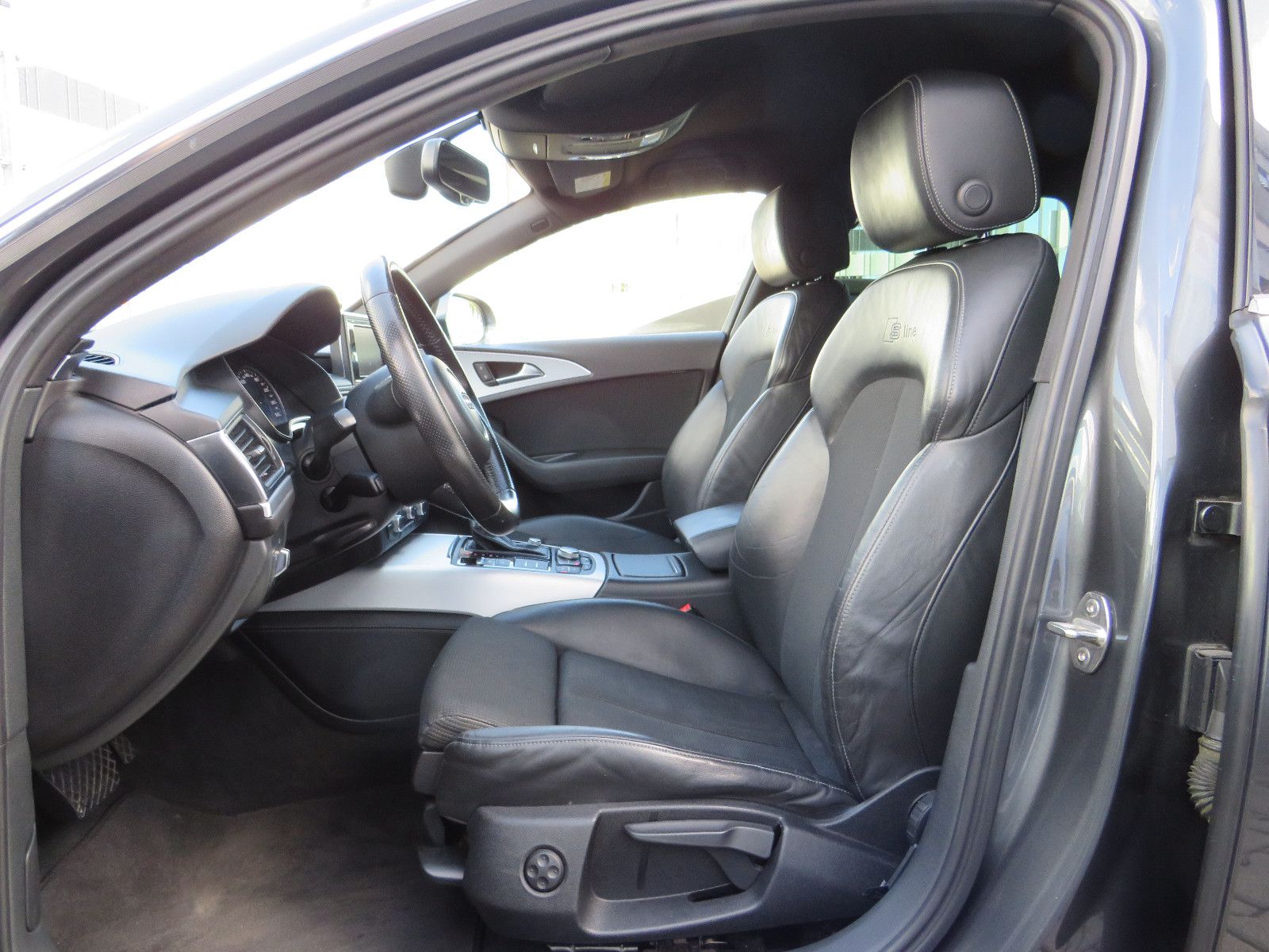 Fahrzeugabbildung Audi A6 Avant 2.0 TDI***S-LINE***