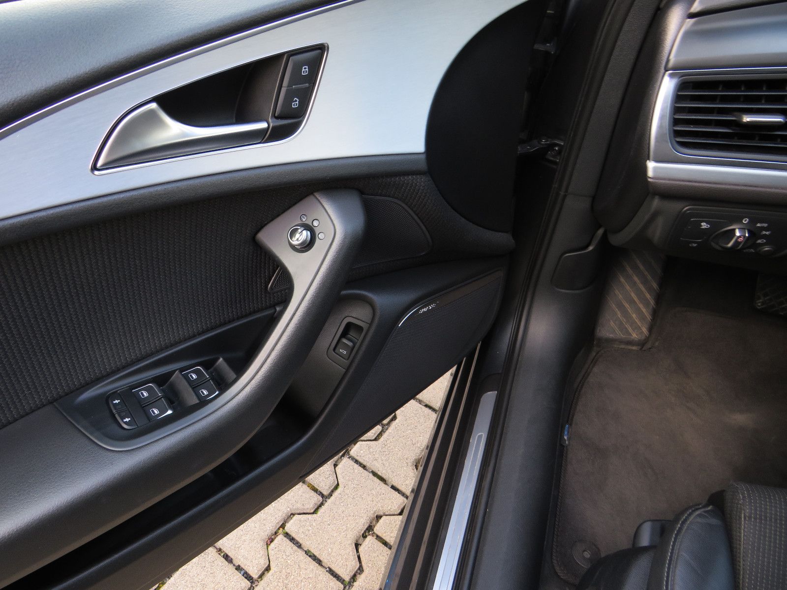 Fahrzeugabbildung Audi A6 Avant 2.0 TDI***S-LINE***
