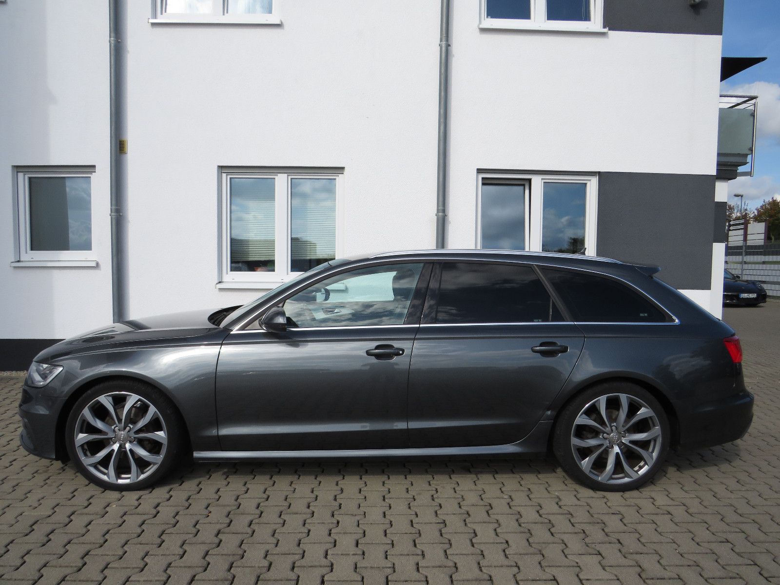 Fahrzeugabbildung Audi A6 Avant 2.0 TDI***S-LINE***